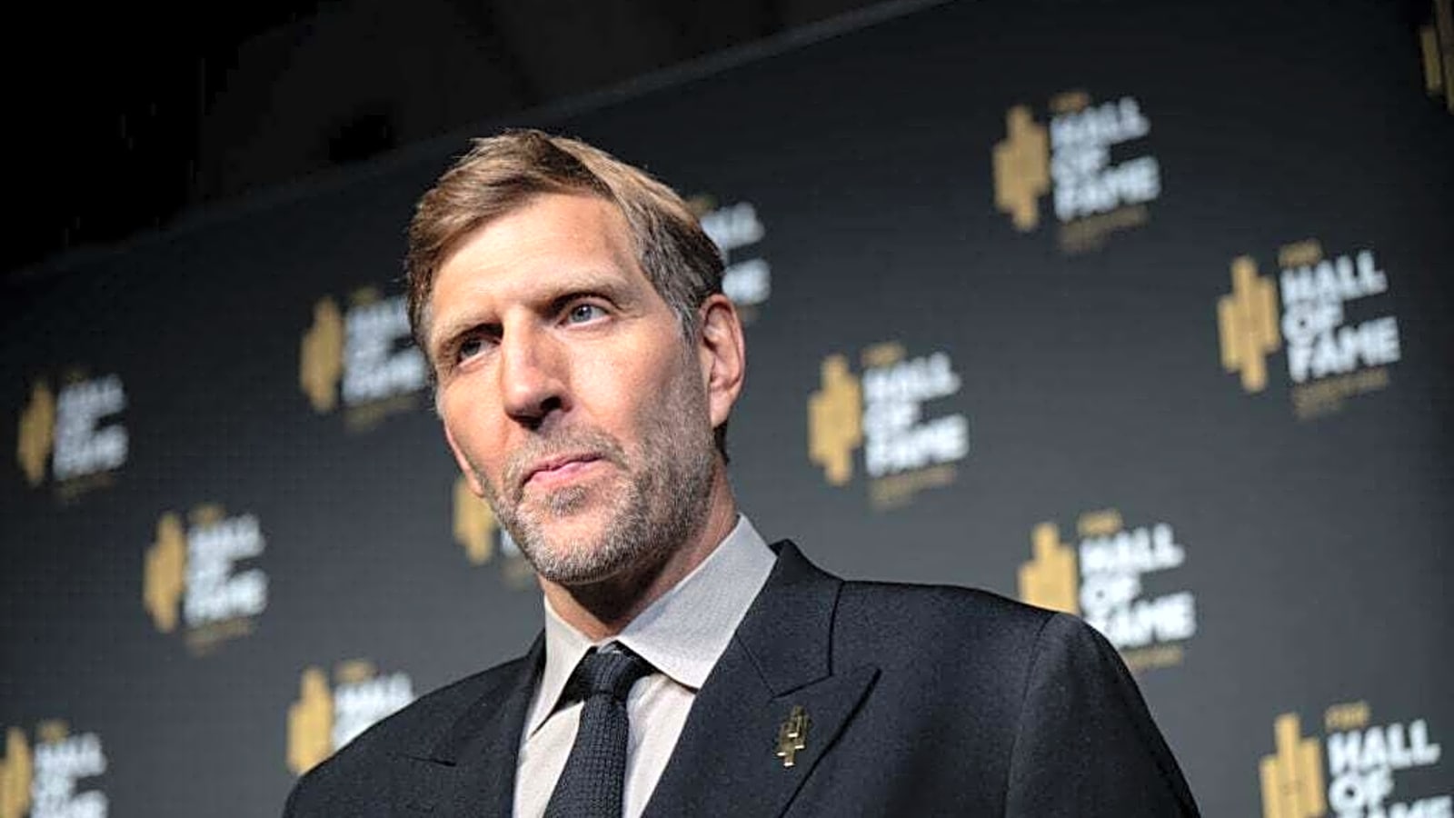 Mavericks legend Dirk Nowitzki pokes fun at LA Lakers complaining about refs vs. OKC Thunder
