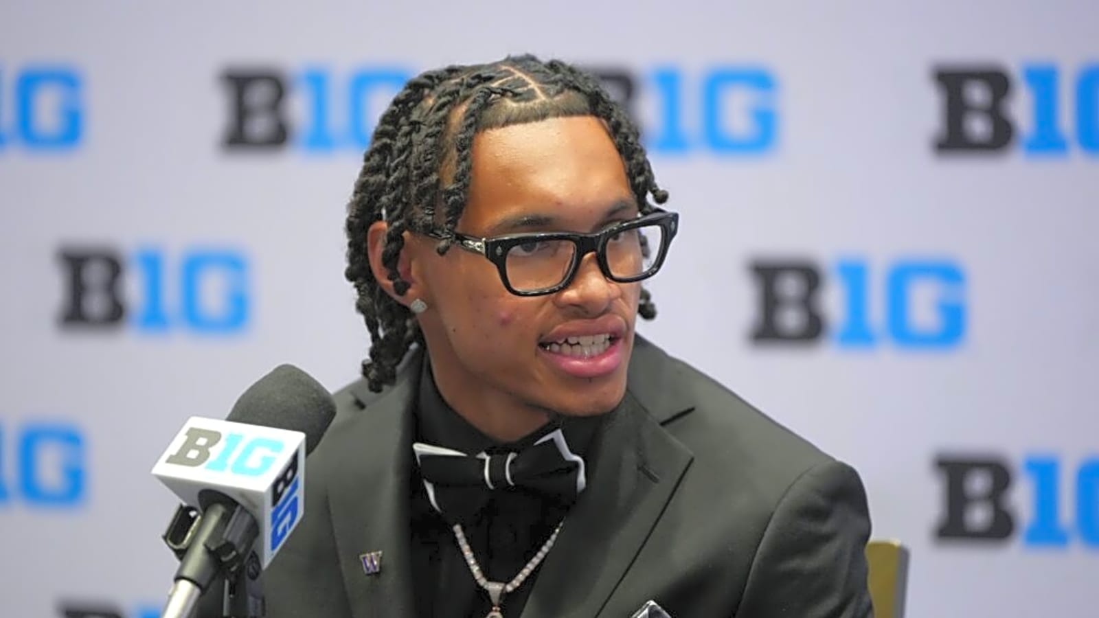Big Ten Media Days Podium for Demond Williams Jr.