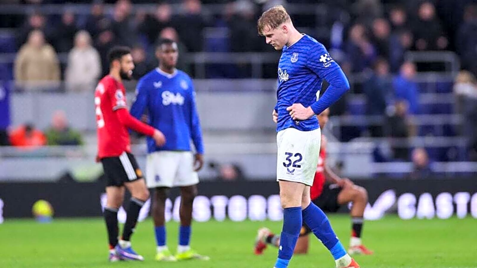 Jarrad Branthwaite sends clear message to Everton forwards following Man United blow