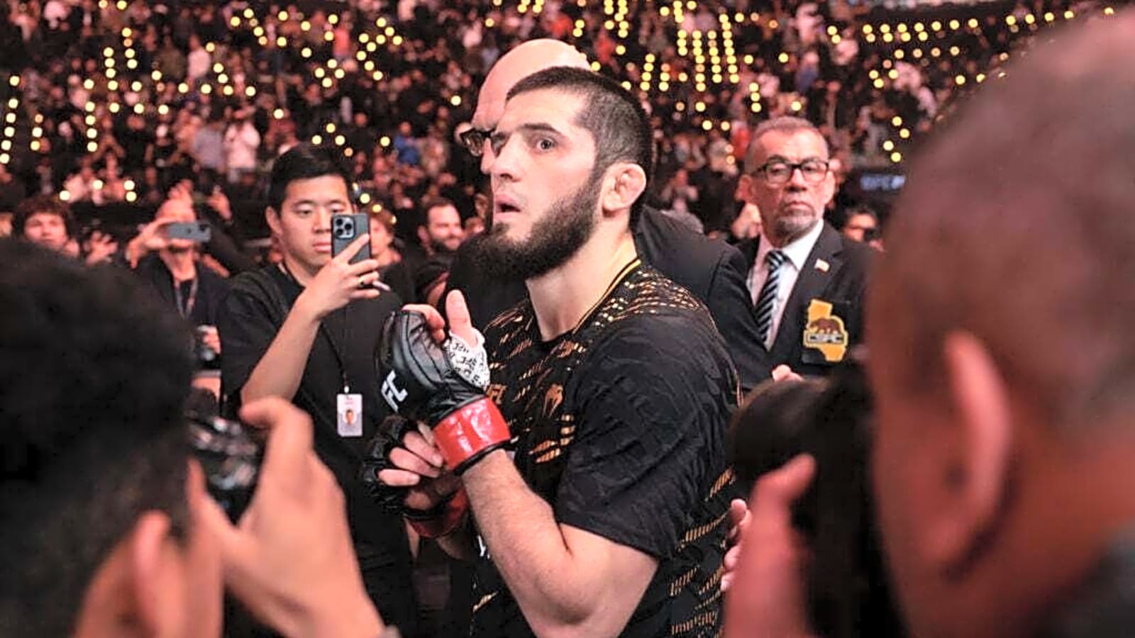 ‘Big mistake’… UFC legend makes bold claim about Islam Makhachev’s impending move to welterweight
