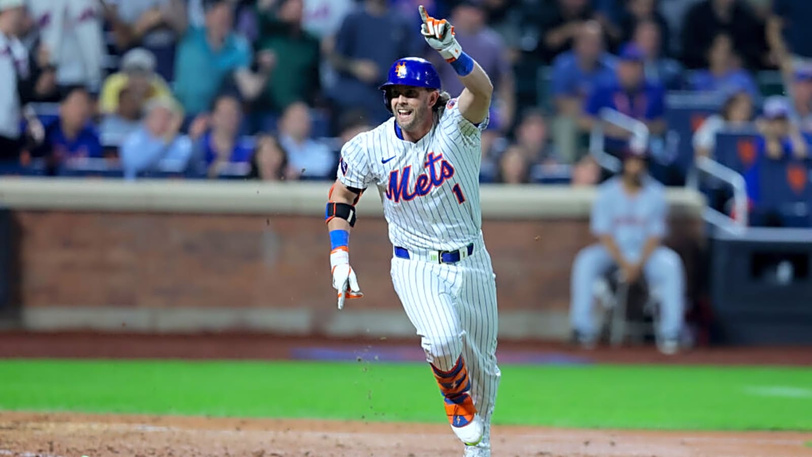 Report: Mets Deal Jeff McNeil to the Athletics