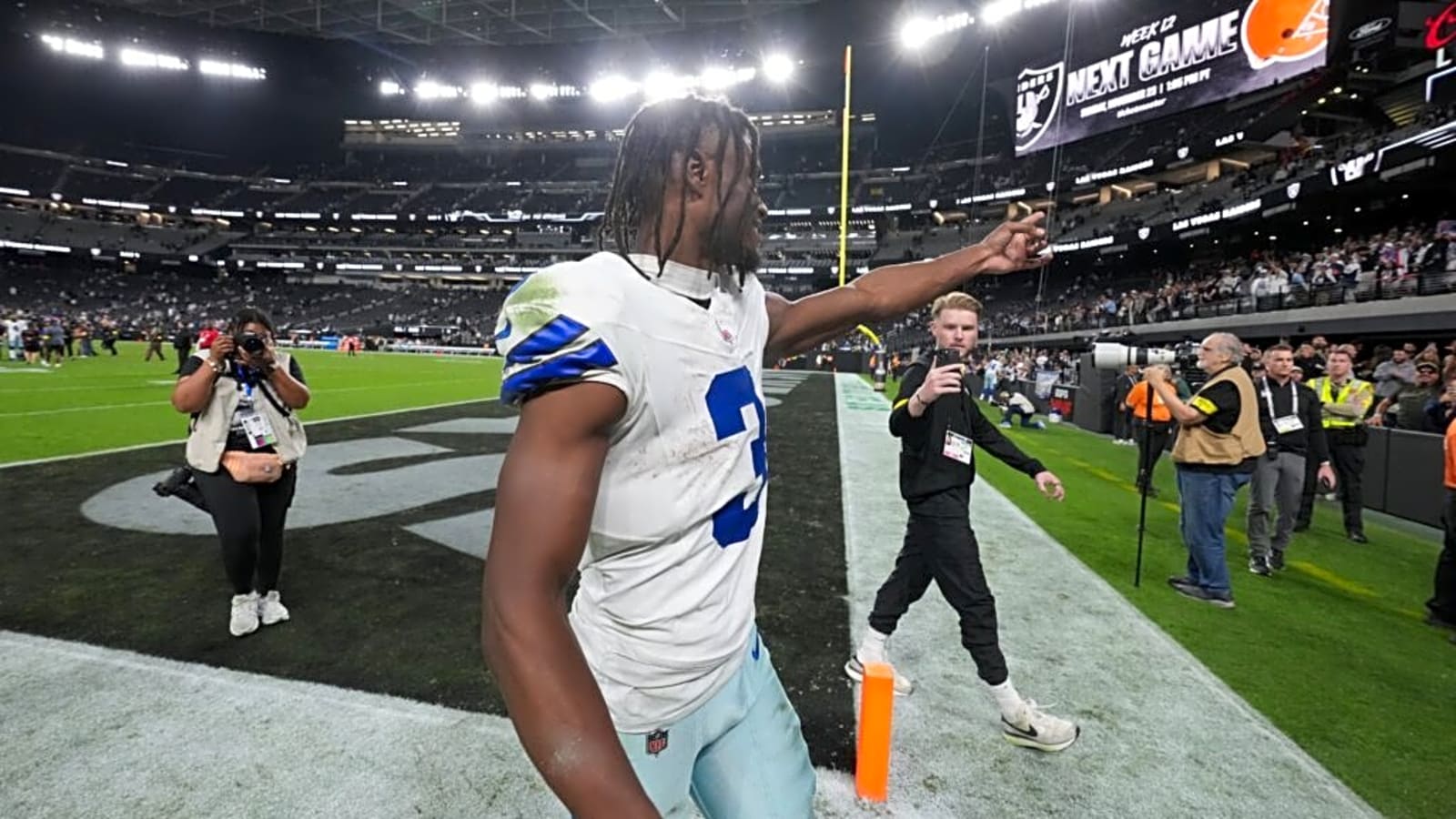 Cowboys Star Receiver Benched for Missing Team Bus