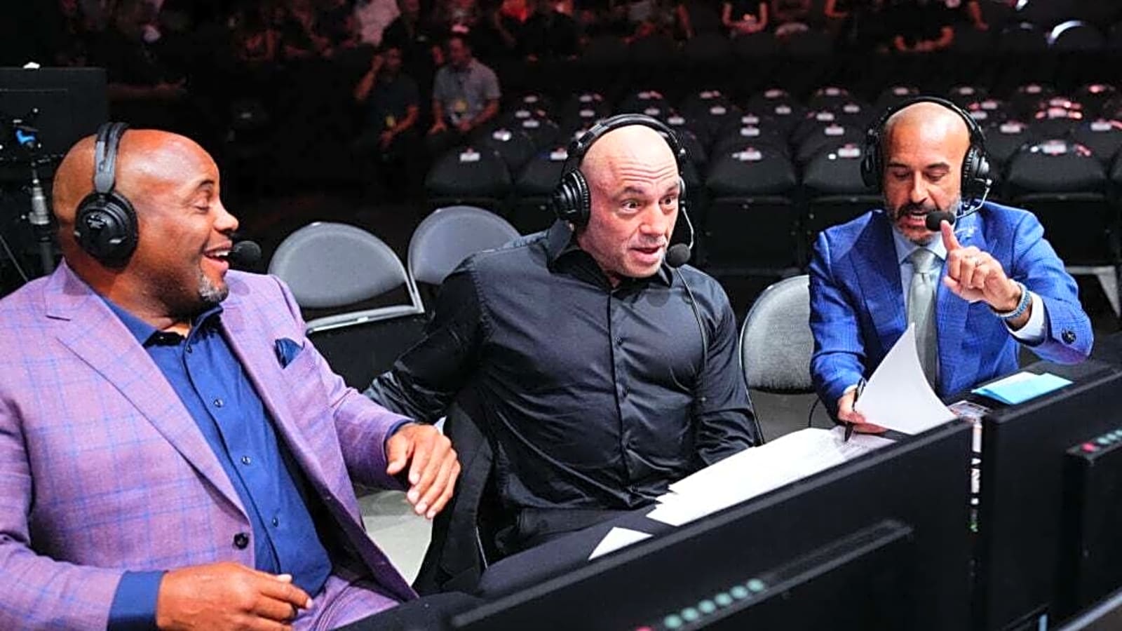 Joe Rogan and Daniel Cormier in hysterics over 89-second ‘most fun MMA fight’ of all time at UFC 323