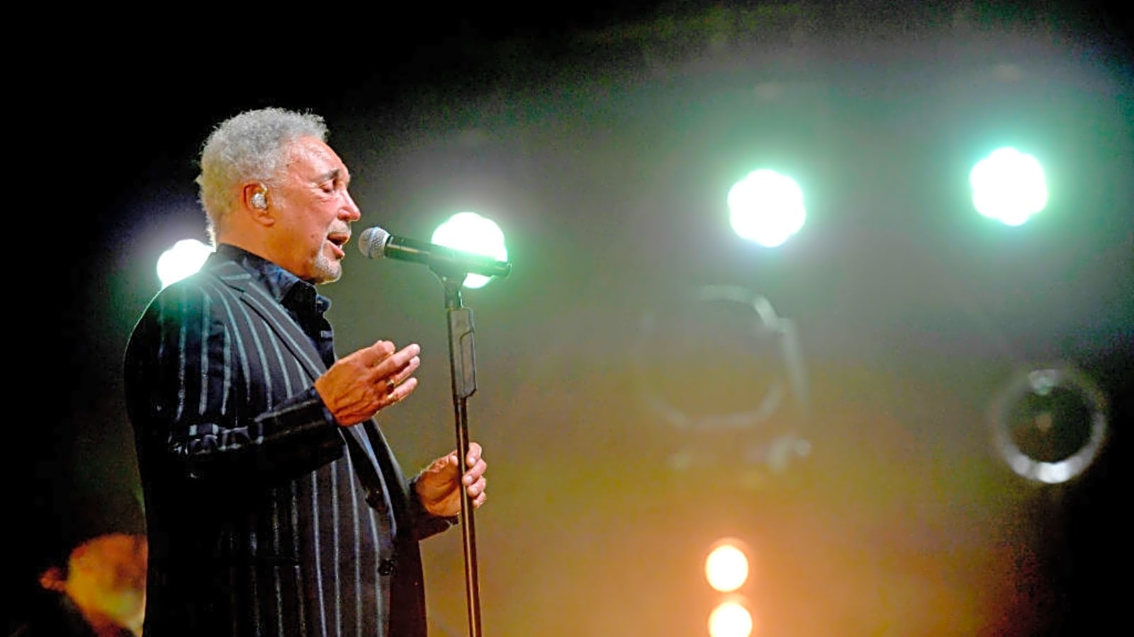 Tom Jones Delays Show After Contracting Upper Respiratory Infection