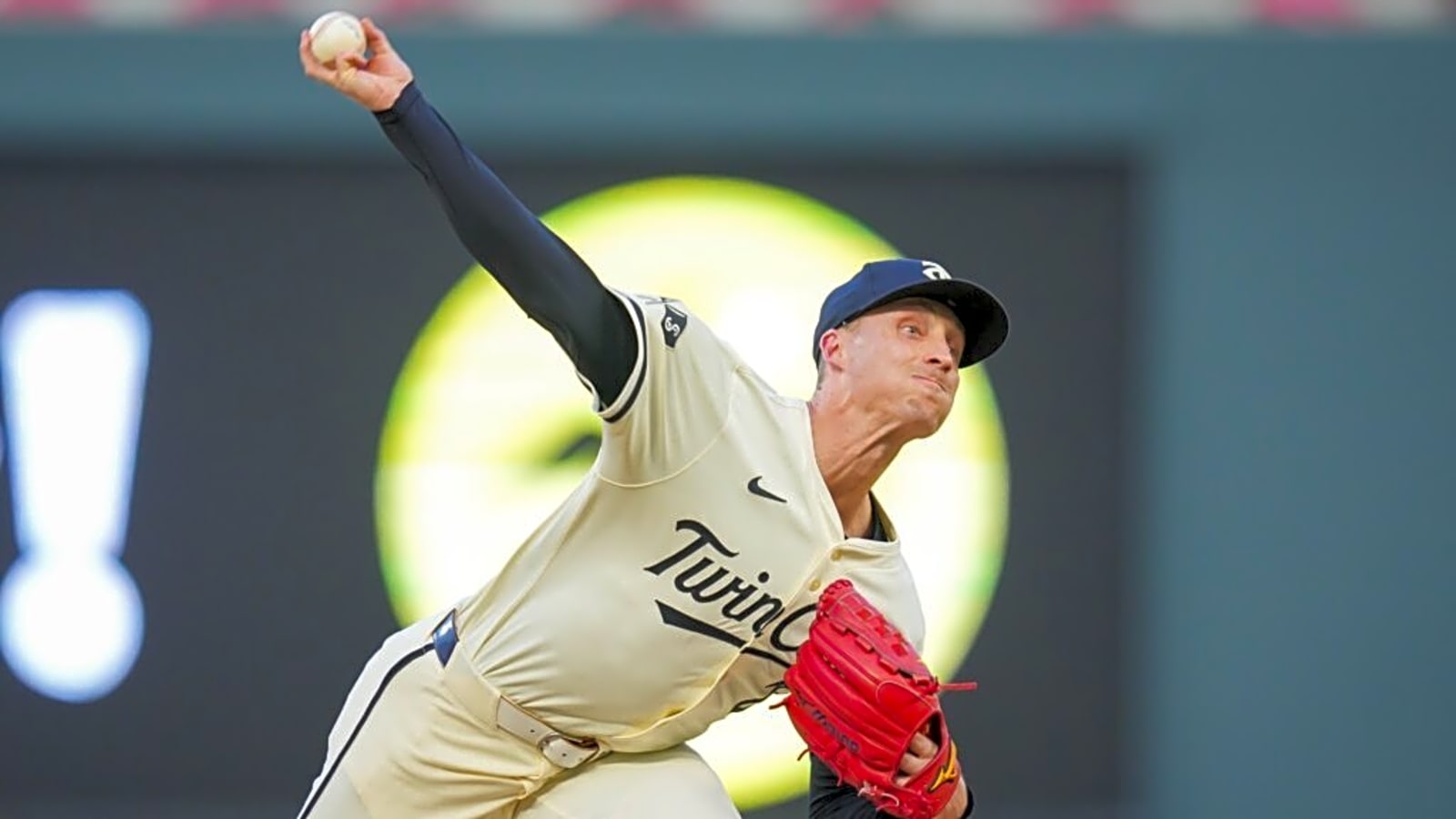 Rays Acquire Stud Reliever from Twins