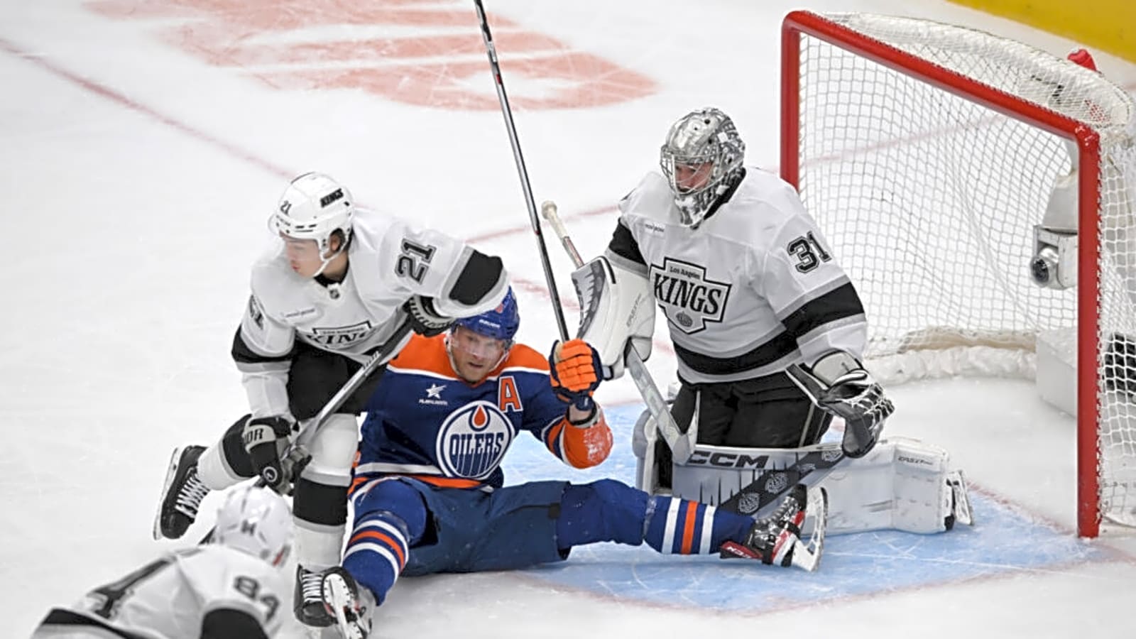 New York Islanders Sign Veteran Goalie