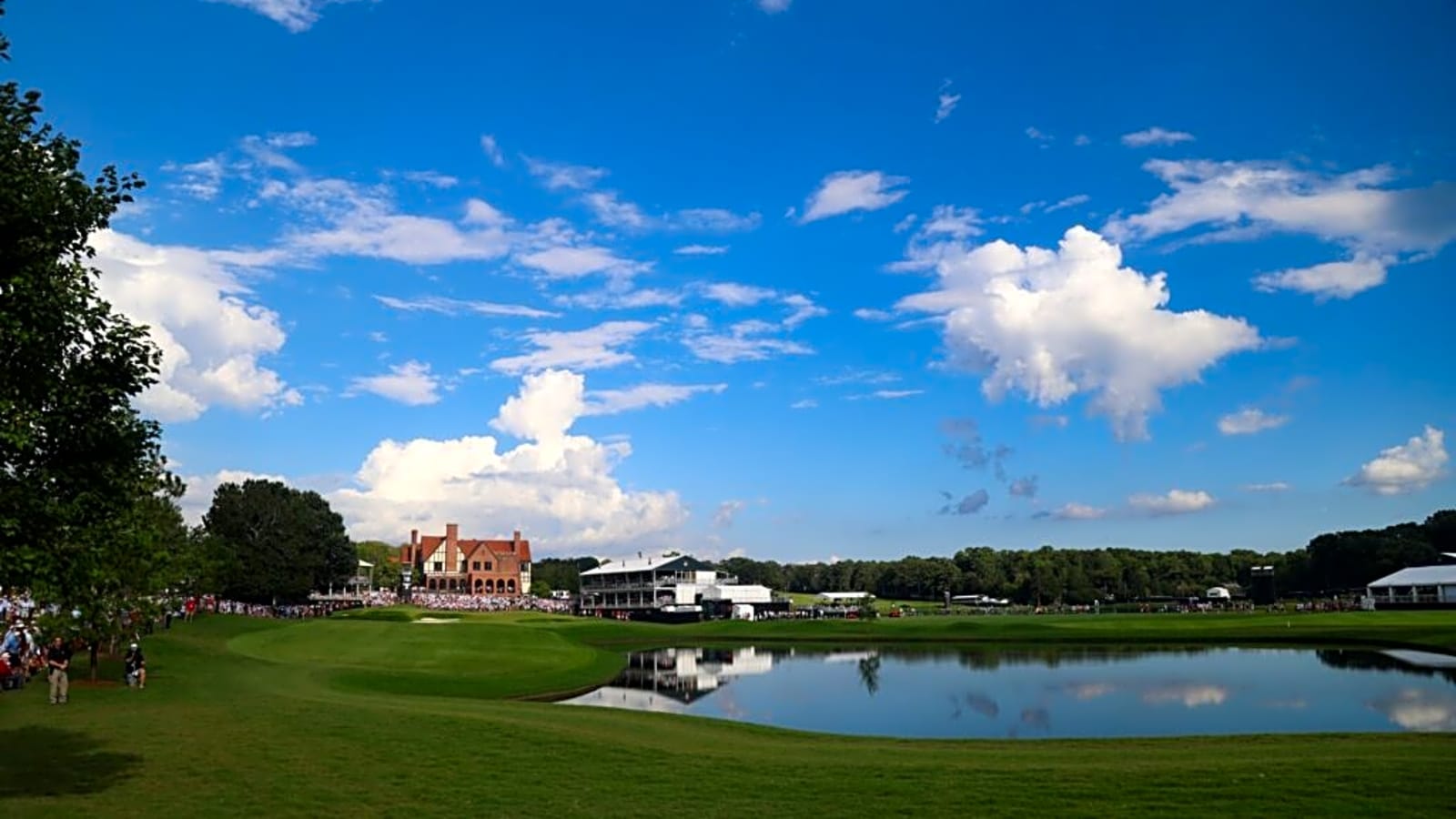 Preferred Lies Used At Tour Championship To Fans’ Dismay