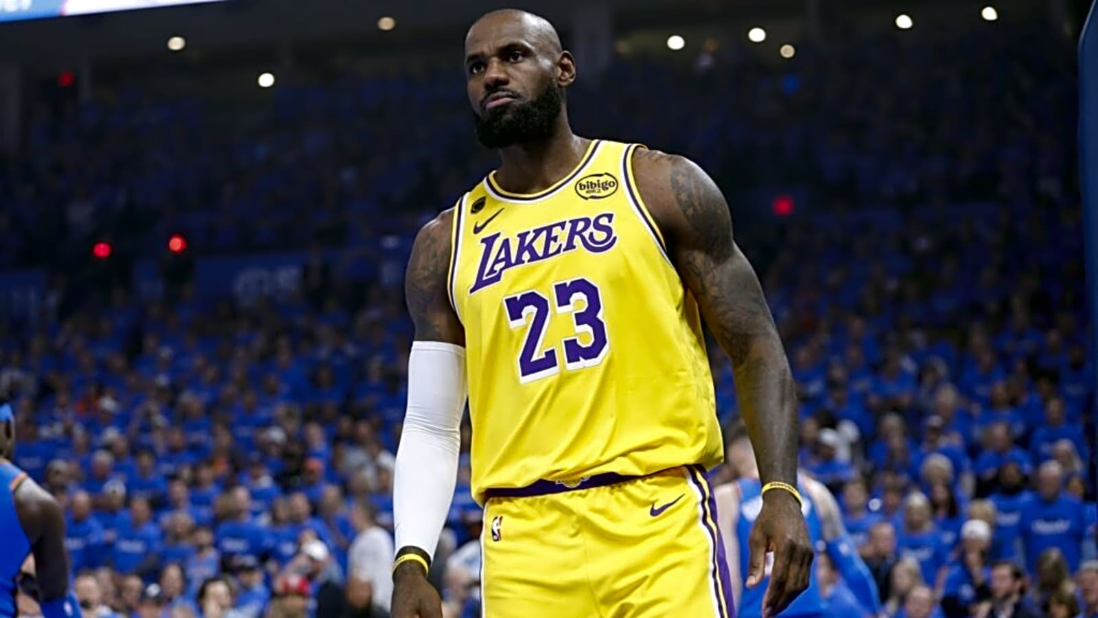Streamer Tylil Confronts Tony Brothers Over LeBron James Foul Calls