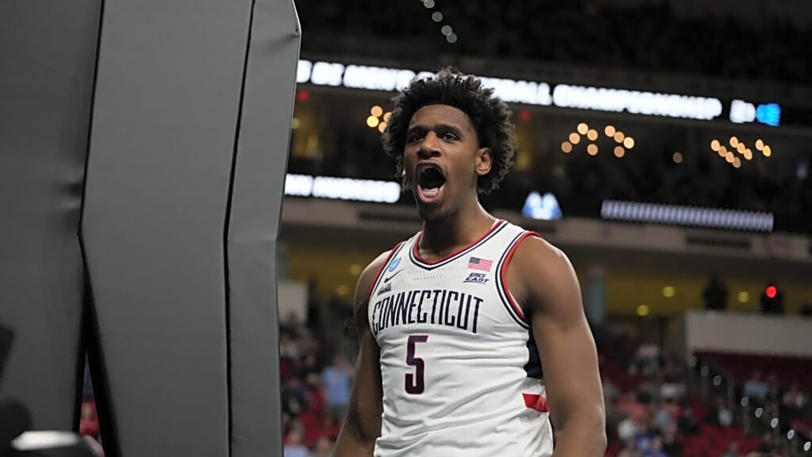 UConn’s Tarris Reed Jr. Set To Have Dominant Senior Season