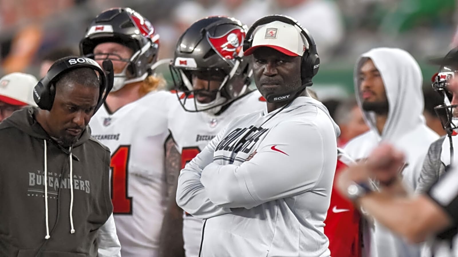Buccaneers Sign New Quarterback Before Packers Game