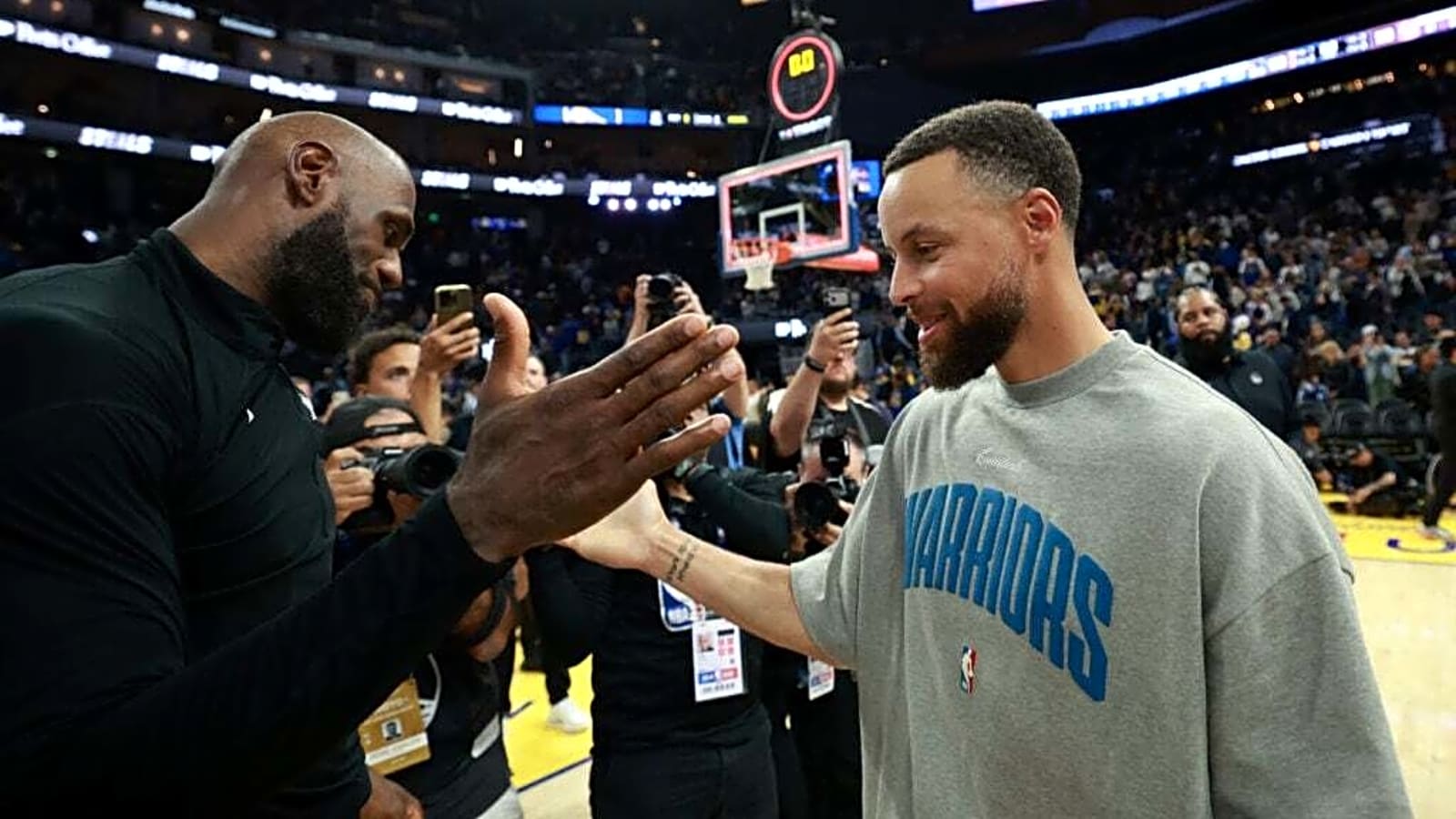 How LeBron James reacted to Stephen Curry wearing his 2013 Nike sneakers