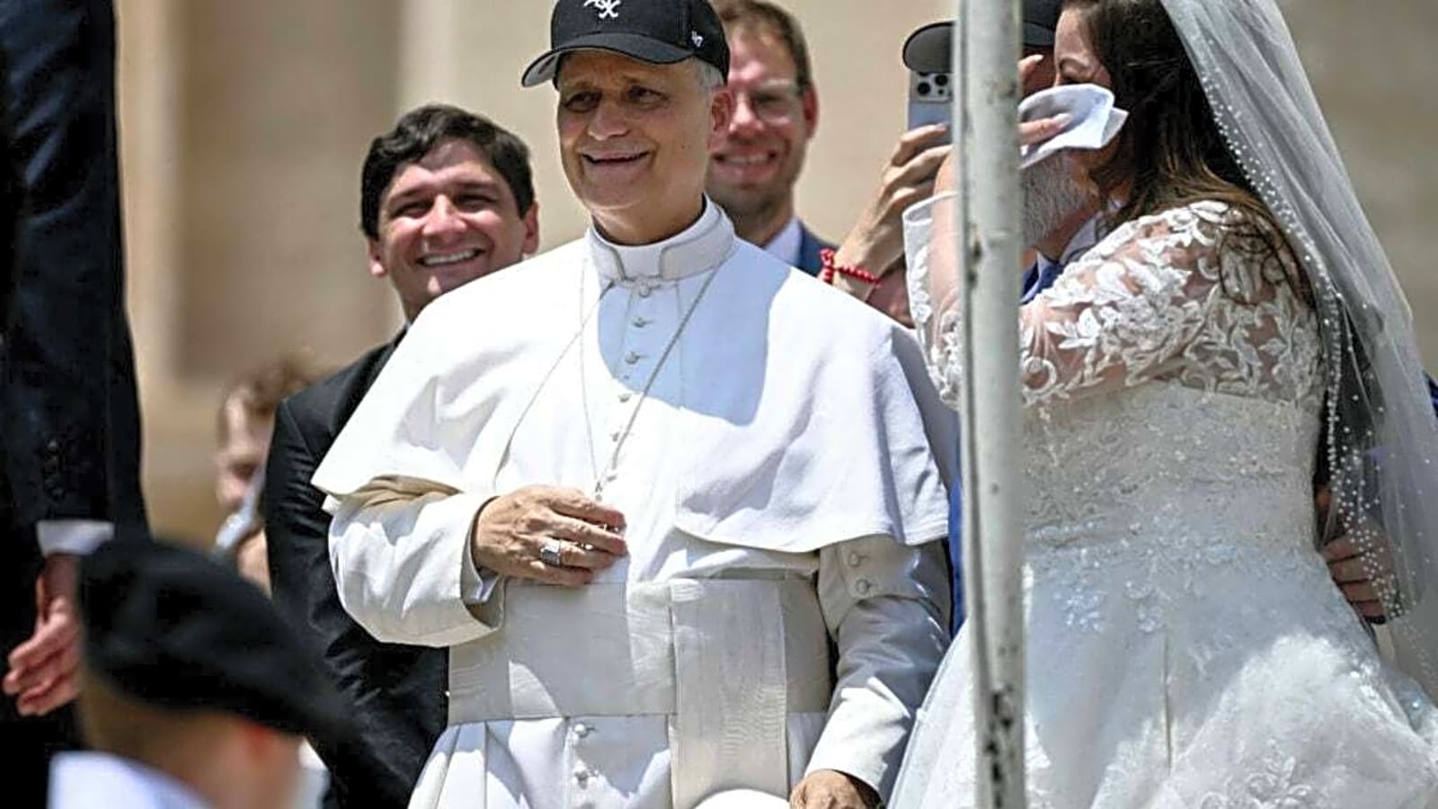 Pope Leo XIV’s White Sox story comes full circle as Paul Konerko jersey finally arrives