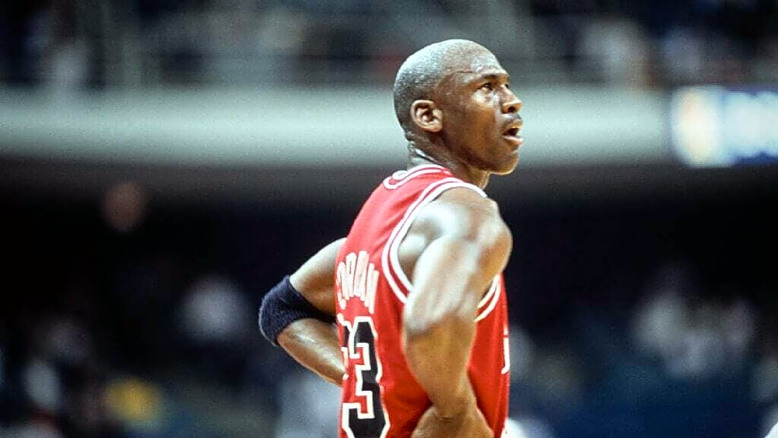 Lakers legend has ‘no way’ reaction to Steph Curry, Kevin Durant topping Michael Jordan on a list