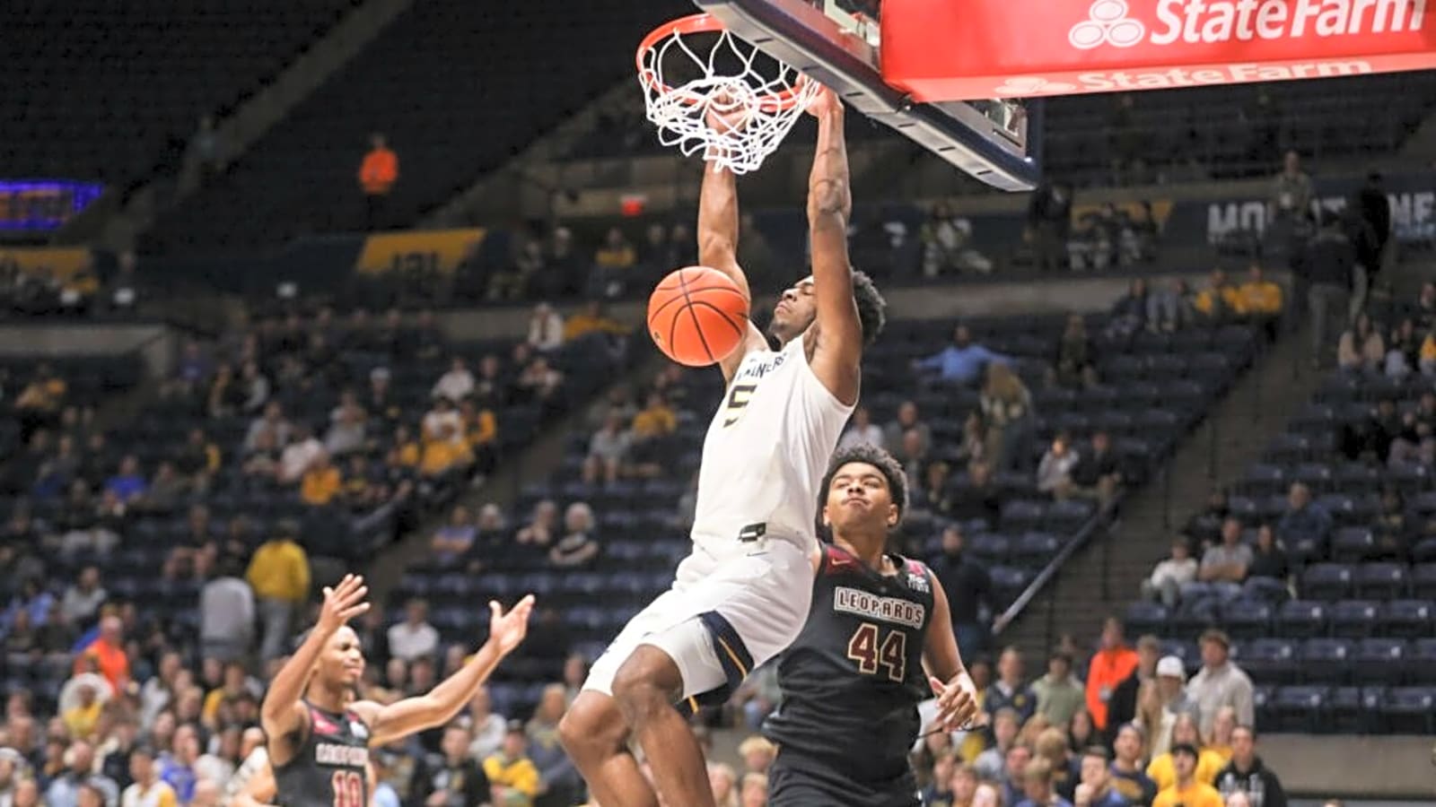 Previewing and Analyzing The Shriners Children’s Charleston Classic