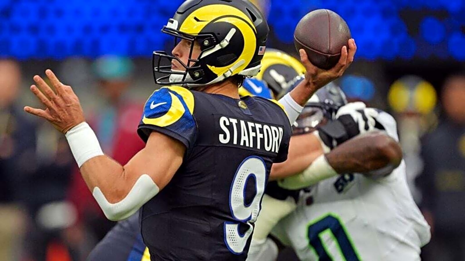 Fantasy Football 2025: Start’Em, Sit’Em Week 12