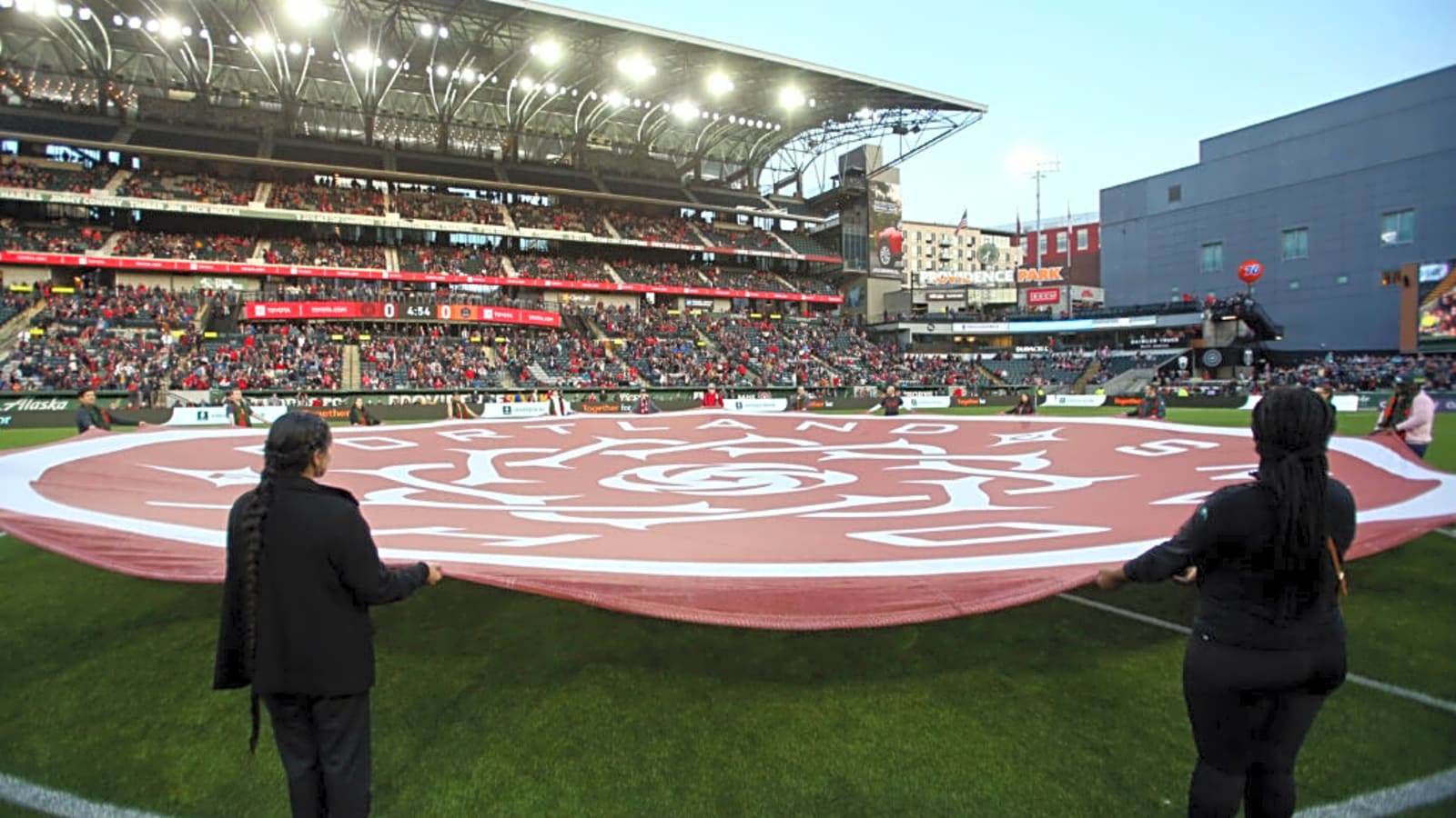 Thorns finally hire coach, tab Robert Vilahamn