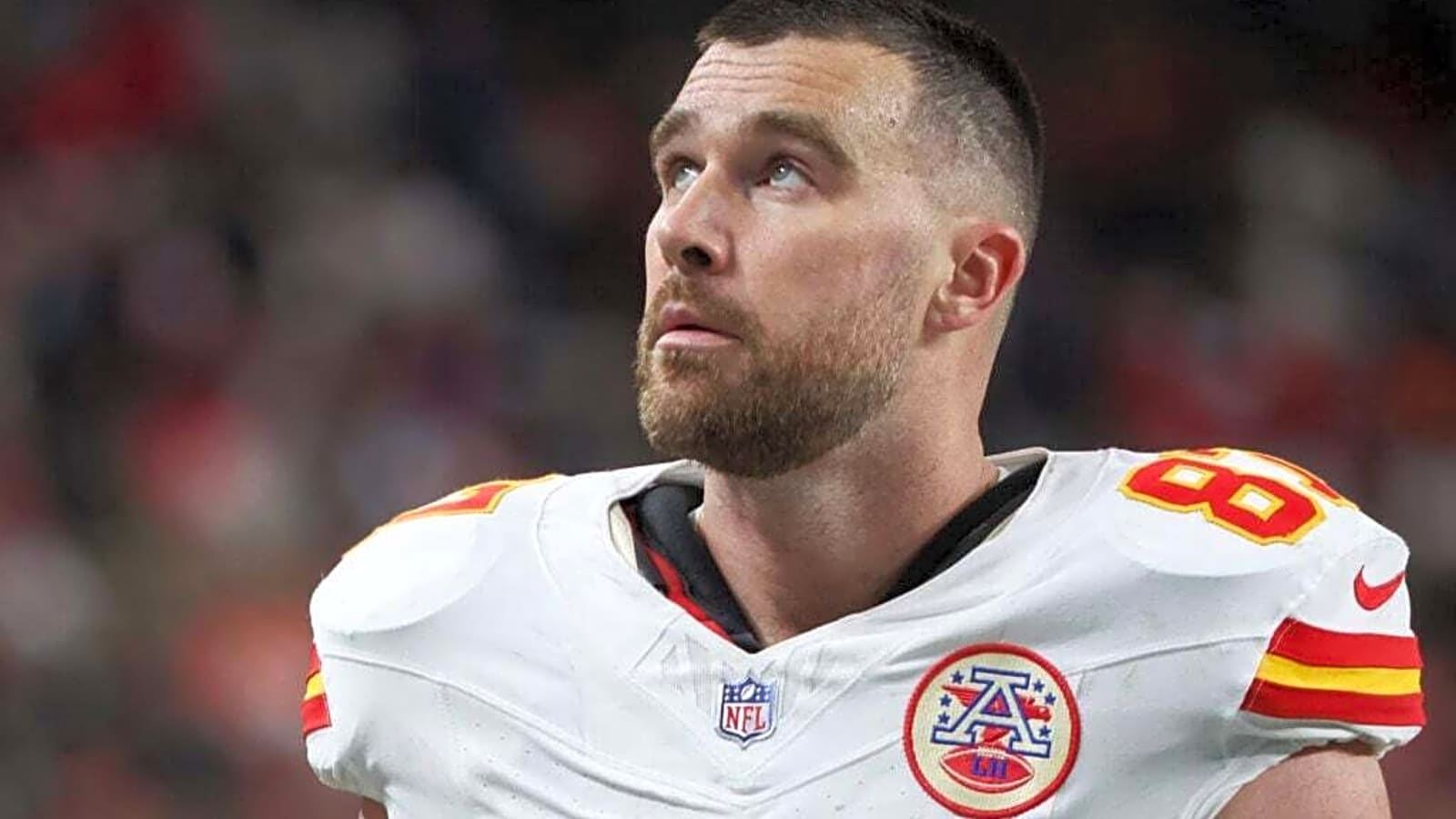 NFL fans shocked after Travis Kelce signs a three-year, $54.7 million deal with Chiefs