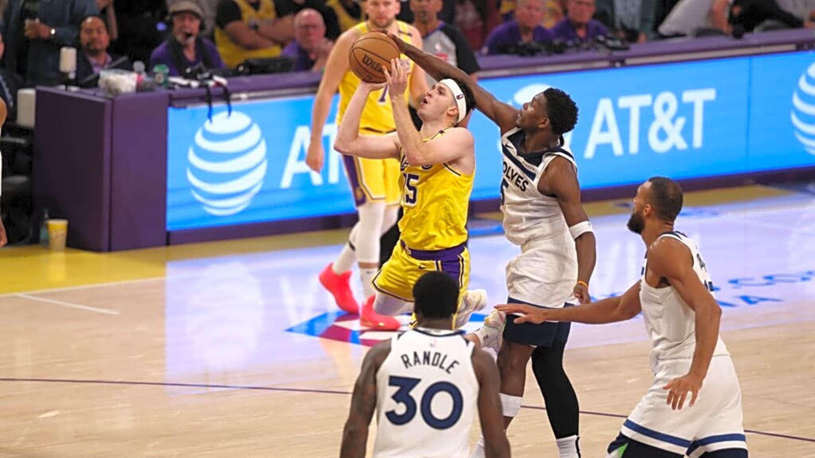 Lakers Fans Shouldn’t Worry Over Guard’s $89.2M Decision