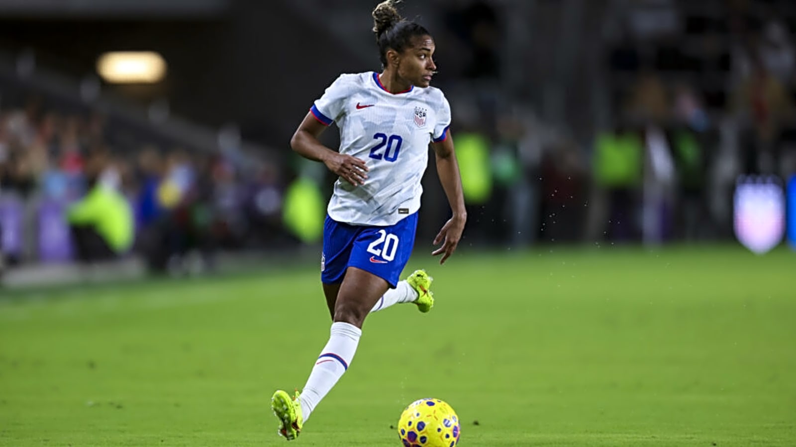 Catarina Macario joins San Diego Wave FC in record deal