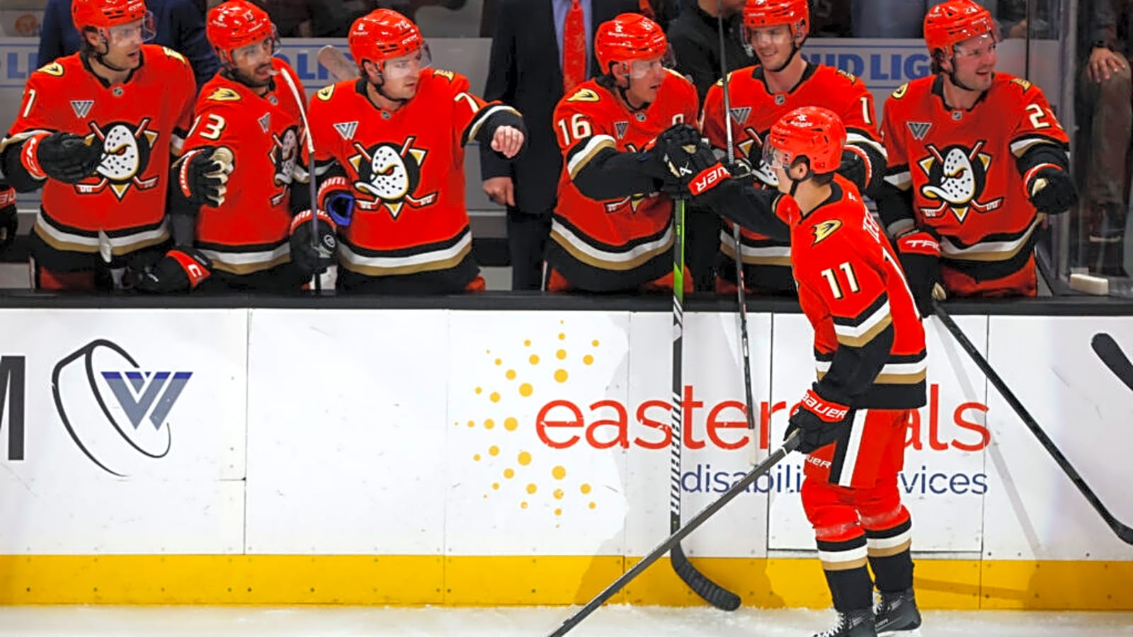 Anaheim Ducks Trade Star Centre