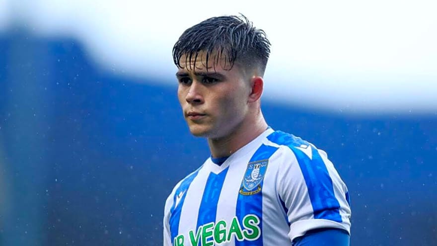 Man Utd and Liverpool battle for Sheffield Wednesday wonderkid who is Harry Amass’ back-up