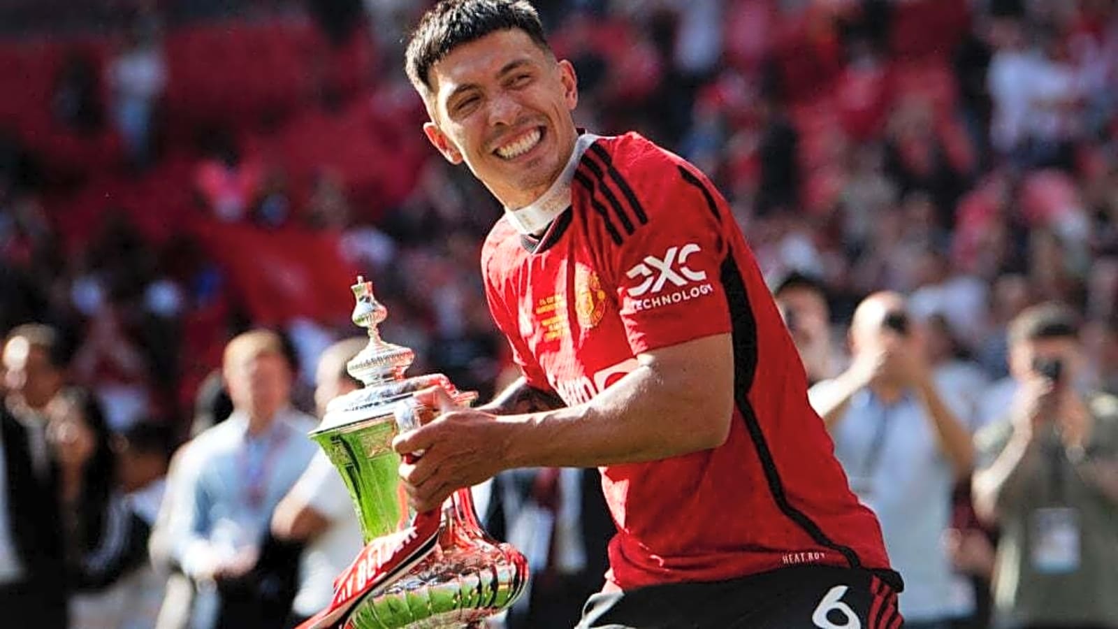 Lisandro Martinez provides injury update ahead of pre-season tour, Bruno Fernandes responds