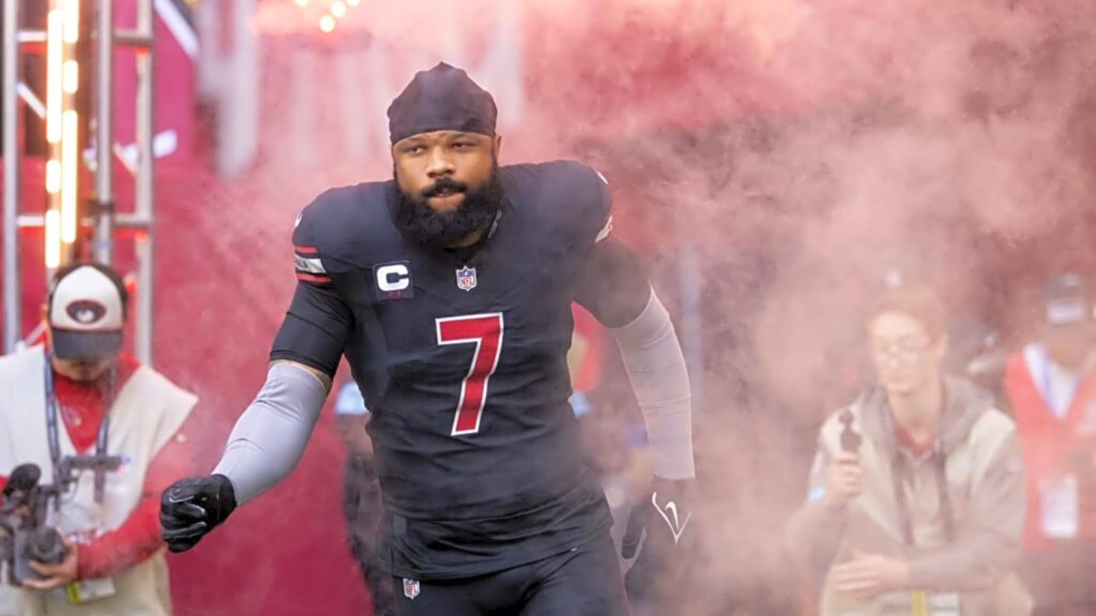 Free Agent Linebacker Kyzir White Drawing Interest