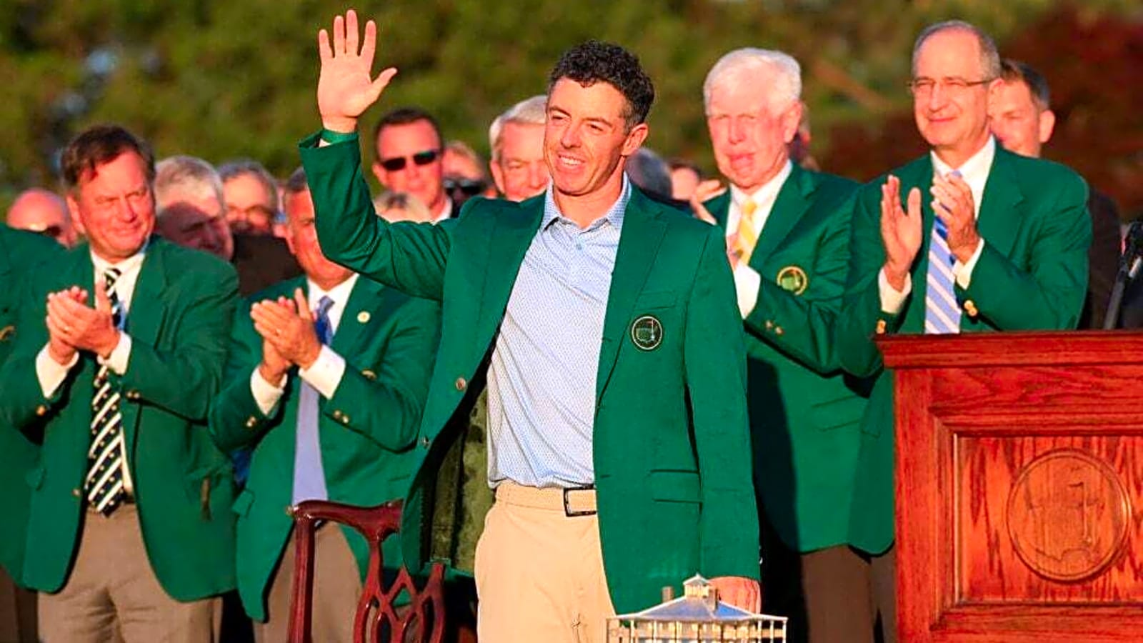 Fan mocks Ernie Johnson Jr’s jacket with Rory McIlroy joke and gets brutal reply