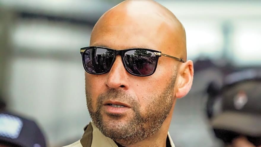 Derek Jeter Sends Dire Warning to New York Yankees