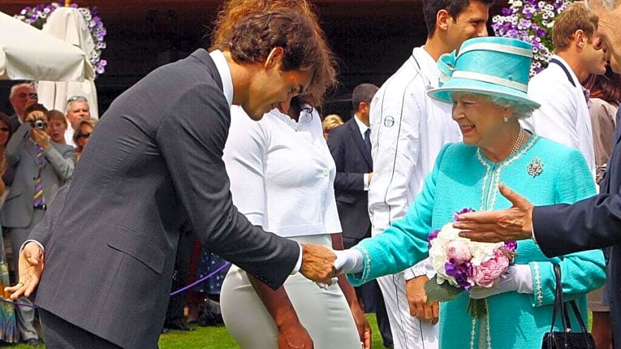 What Roger Federer spoke about with the Queen at Wimbledon in 2010