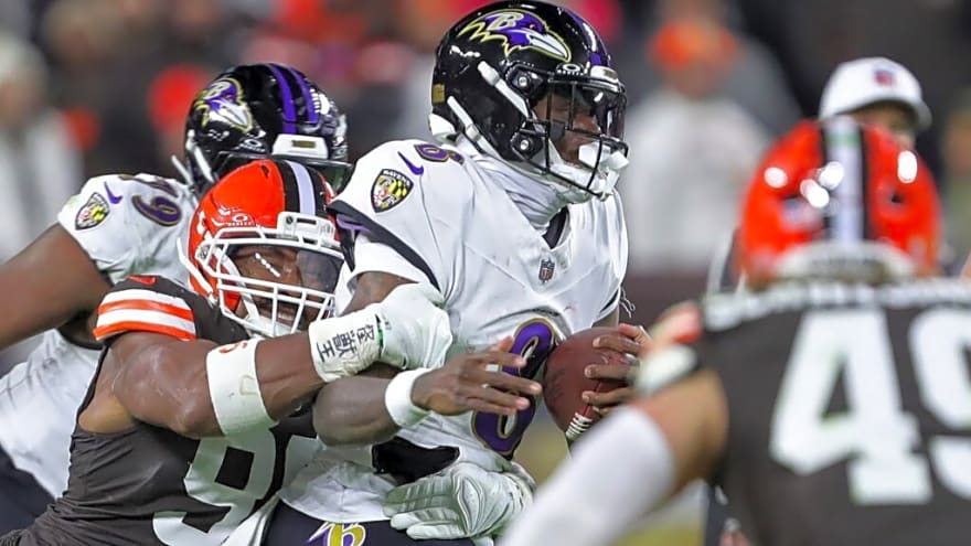 Browns vs. Ravens II: Myles Garrett Records 4 Sacks, Carson Schwesinger Shines Again — but Another Offensive Meltdown Sinks Cleveland 23–16