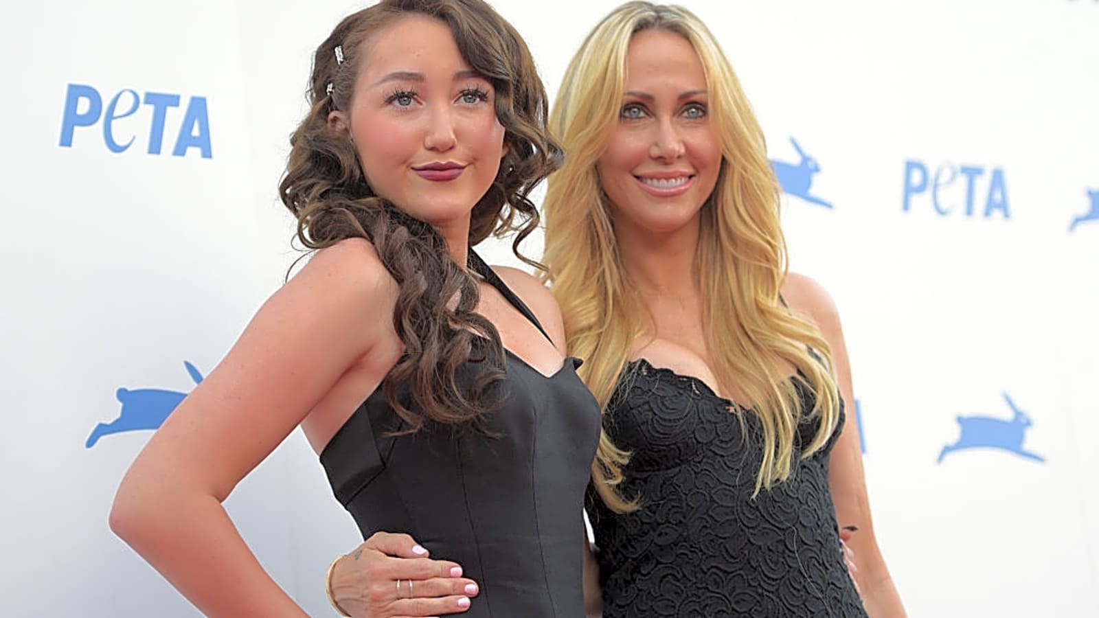 Noah Cyrus and Mom Tish Show Off Dance Moves in TikTok, Shutting Down Feud Rumors
