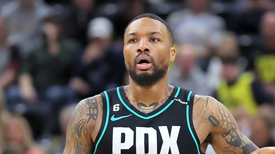Damian Lillard shocks NBA after signing with surprising team