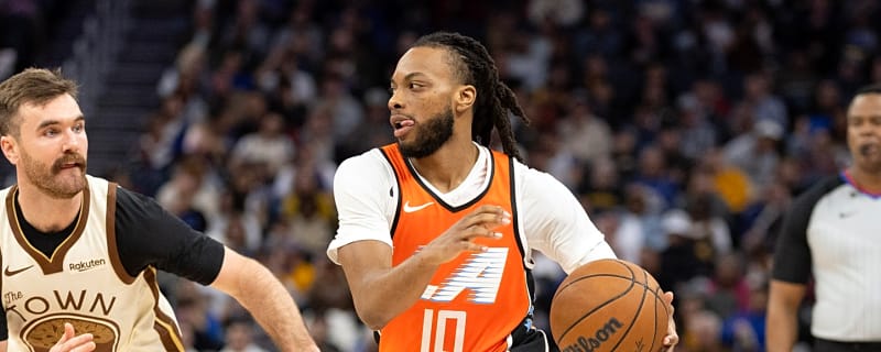 Darius Garland shares his approach to playing alongside Kawhi Leonard