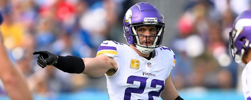 Vikings star reveals target return date amid retirement whispers