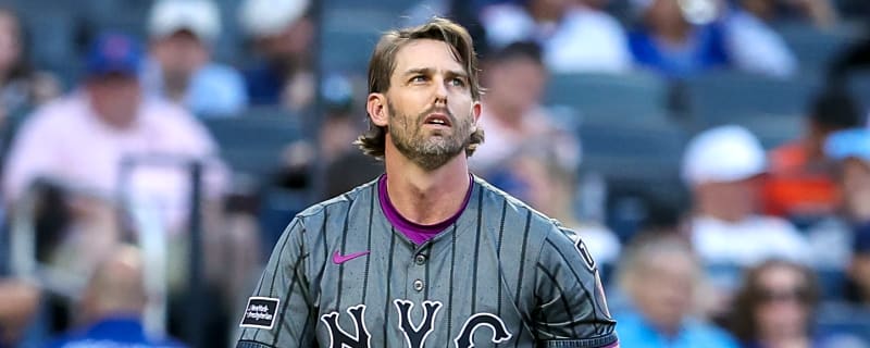 MLB player found out he was traded while playing golf