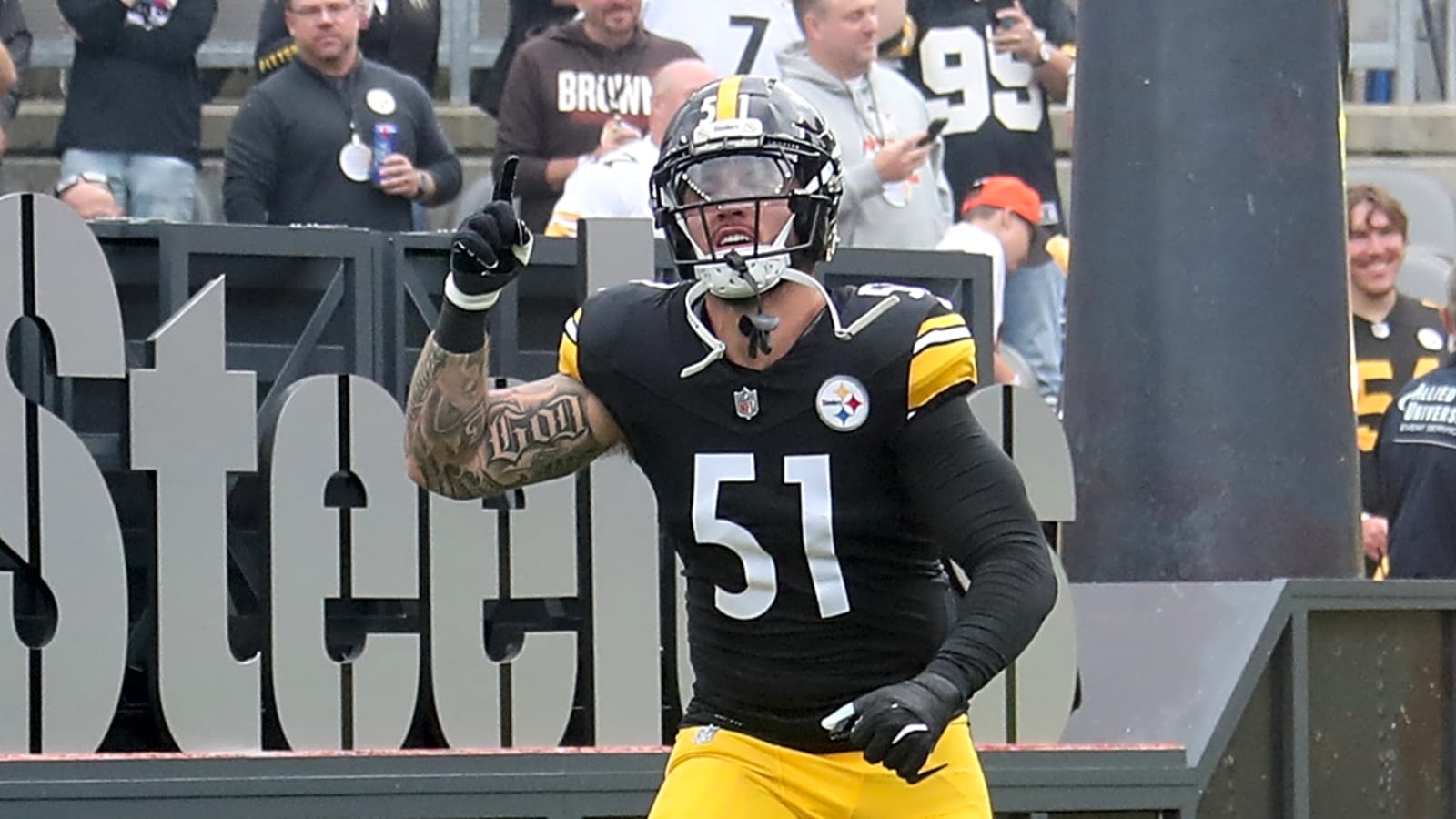 Steelers give star LB new $100 million contract