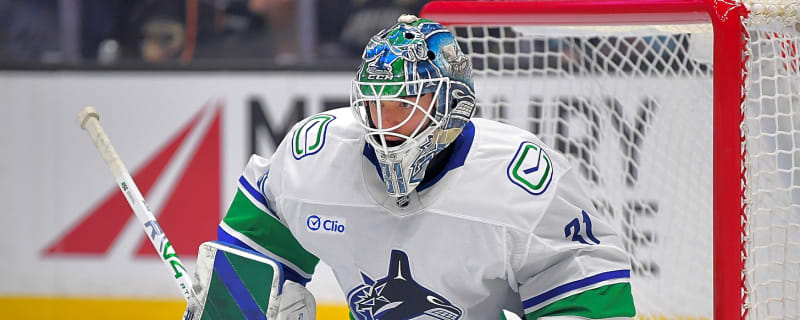 Penguins give up prospect, pick to acquire goaltender from Canucks