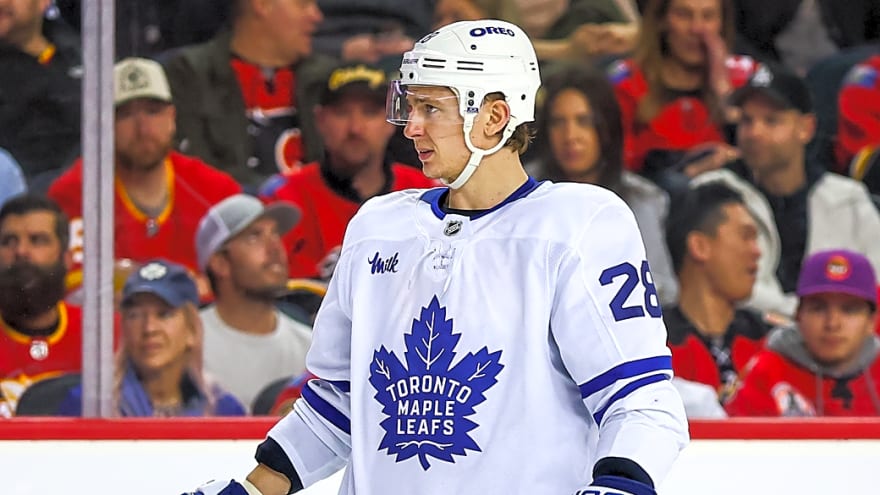 Maple Leafs Glue Guy Shouldn’t Be Traded No Matter What