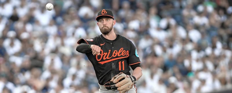 Former MLB All-Star is out for the season due to Tommy John surgery