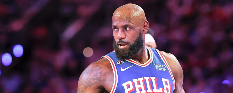 LeBron James laughs off President Trump's apology demand