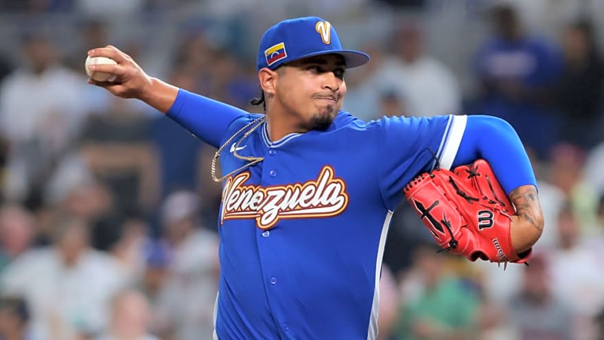 Venezuela eliminates defending WBC champion Japan with stunning bullpen effort