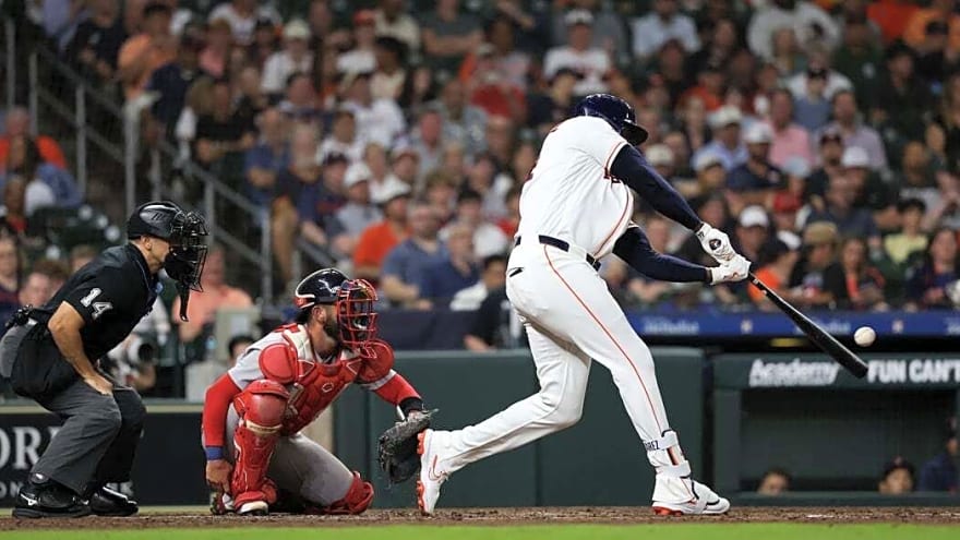 Astros down Red Sox for 4th straight win after 0-2 start