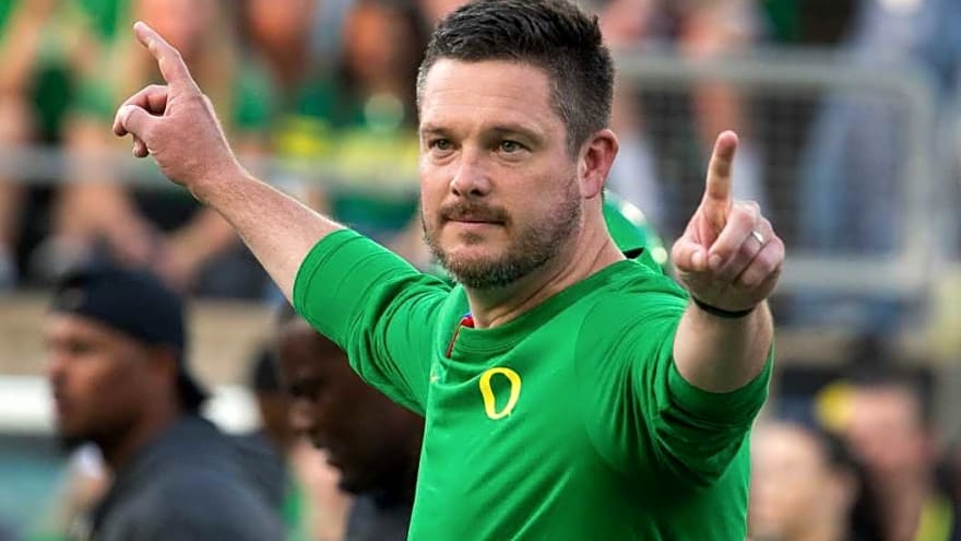 Dan Lanning and Nike have Oregon Ducks in unexpected recruiting race for last elite pass-rusher in the 2026 class