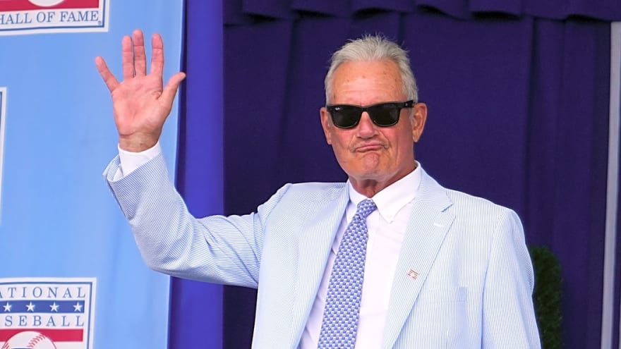 Cubs legend Ryne Sandberg dies after battle with cancer