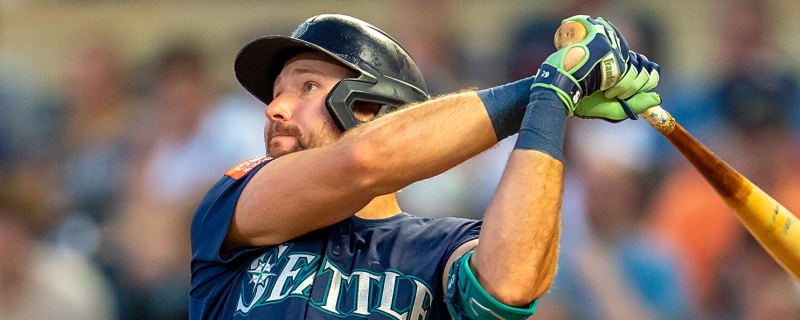Cal Raleigh keeps Aaron Judge at arm's length in HR race