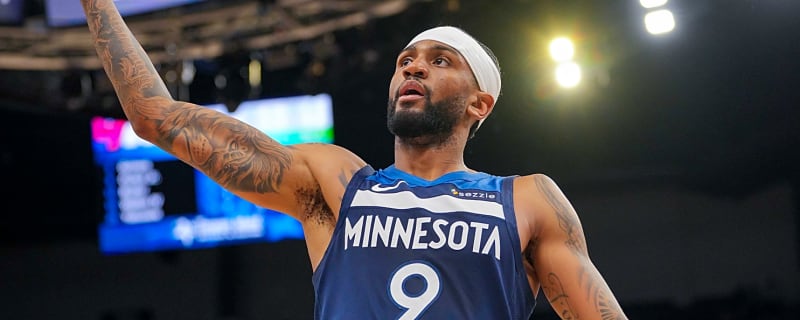 Hawks reloading in suddenly wide-open Eastern Conference