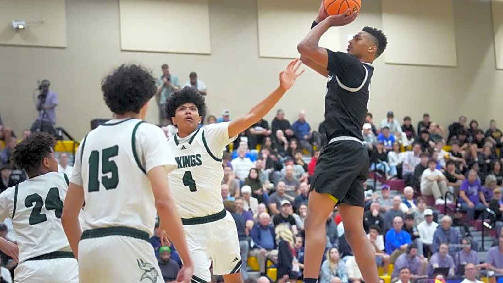 5-Star Forward with NBA Bloodlines Secures Offer From Gonzaga