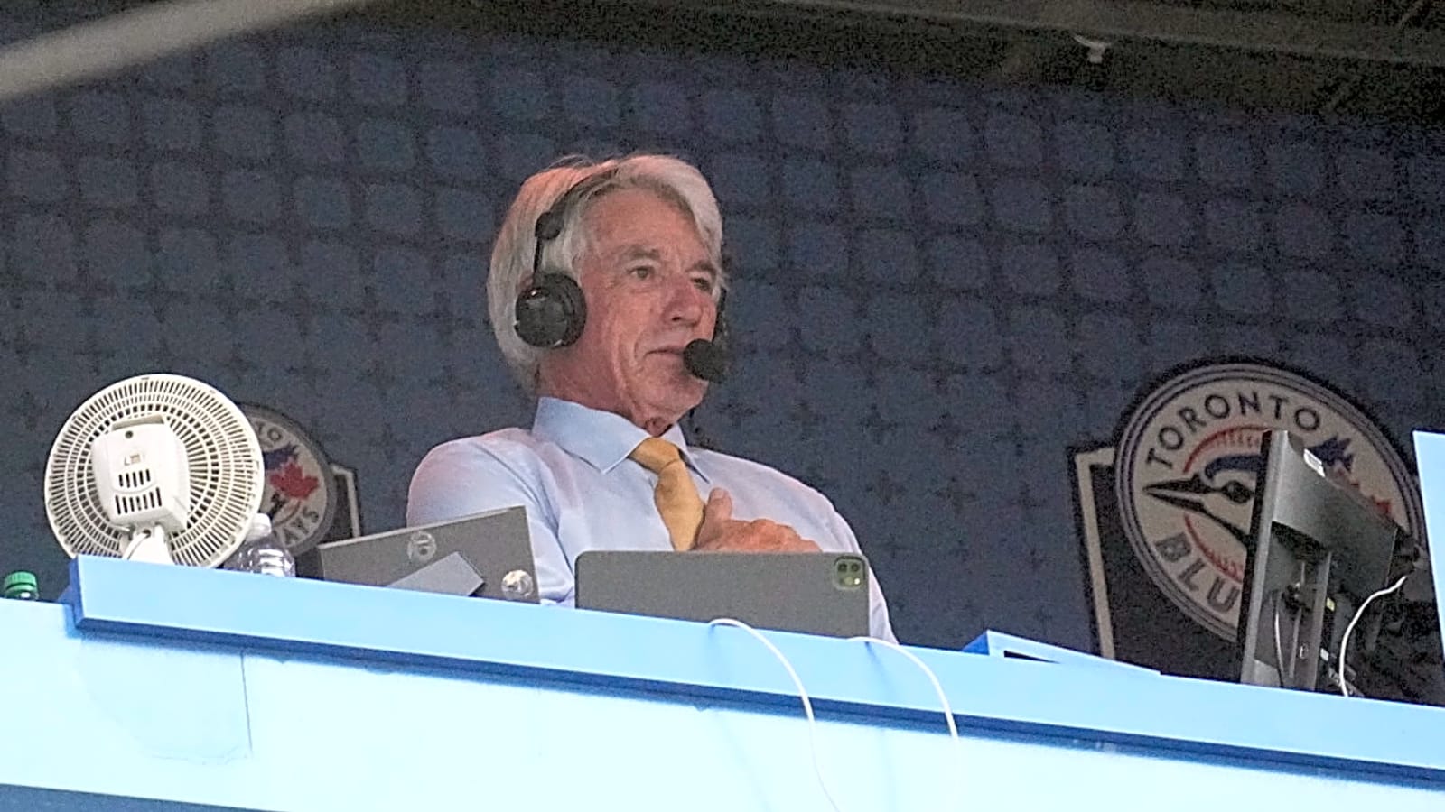 MLB Reacts to Buck Martinez's Retirement Announcement