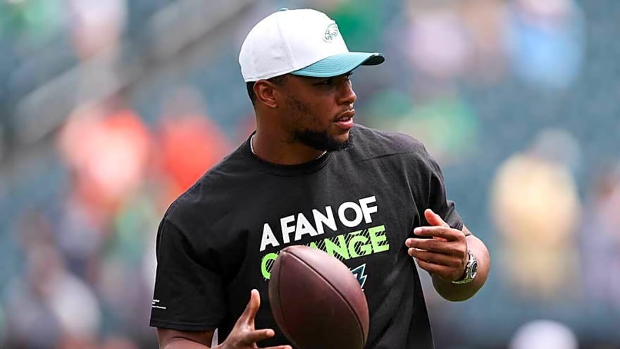 Eagles’ Saquon Barkley goes on the offensive toward GMs, NFL owners